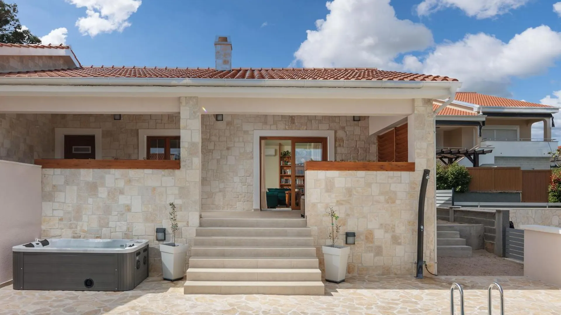 Holiday home Ferienhaus In Pridraga Mit Privatem Pool